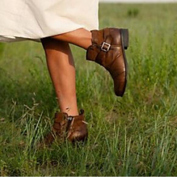 Miz Mooz Wide Width Leather Ankle Boots with Buckle Suzy Hazelnut EU 37 NIB - Picture 2 of 13